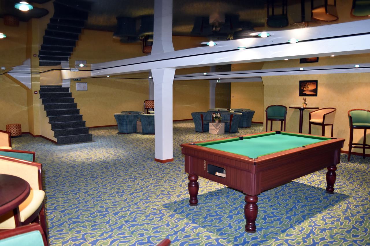 Hotel Le Pole Europeen Aubange Kültér fotó